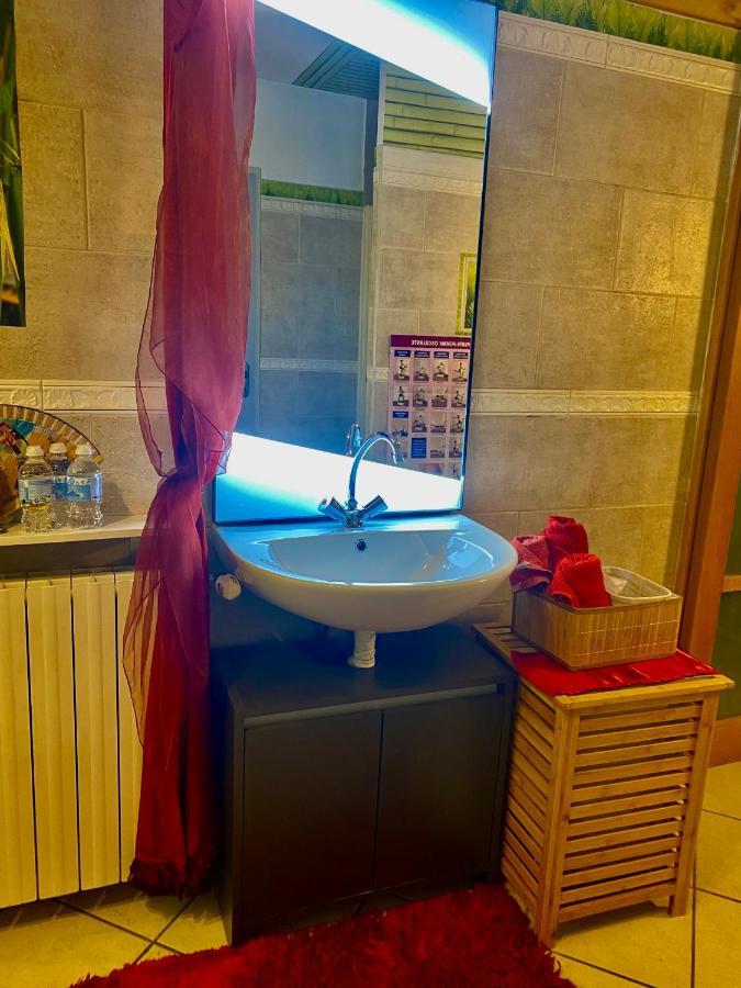 Suite Spa Acces Autonome Beaucaire  Kültér fotó