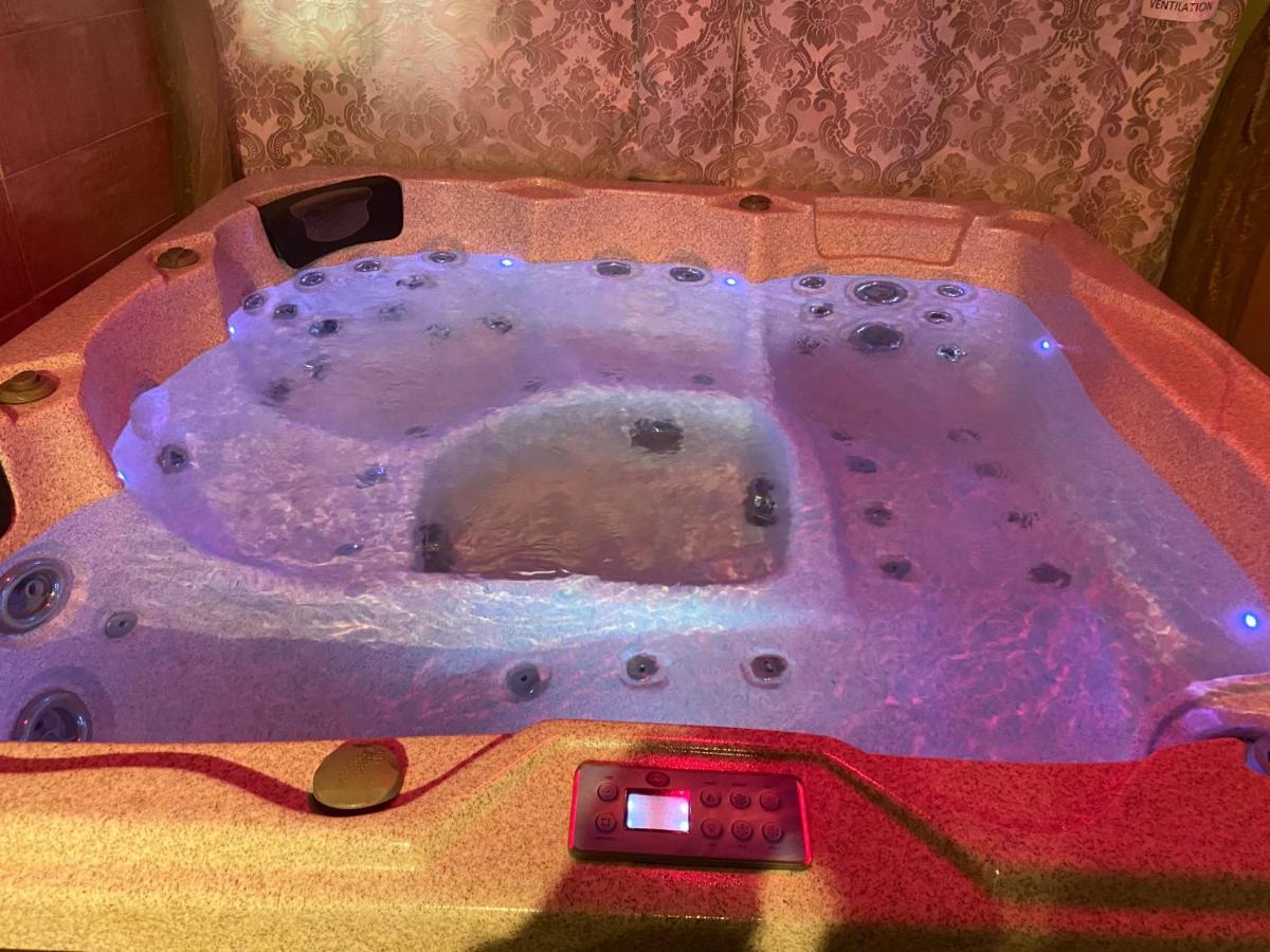 Suite Spa Acces Autonome Beaucaire  Kültér fotó